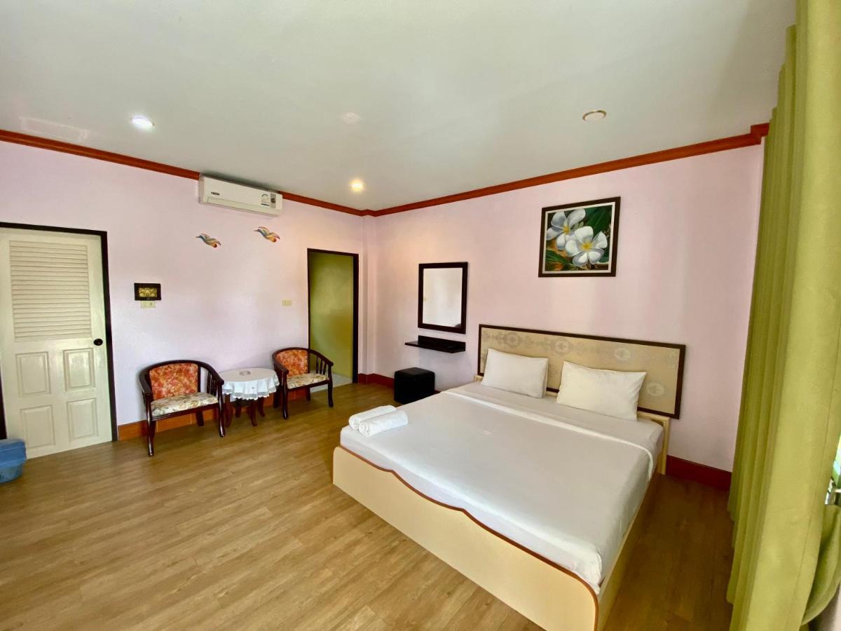 Pachumas Hotel Karon Ngoại thất bức ảnh